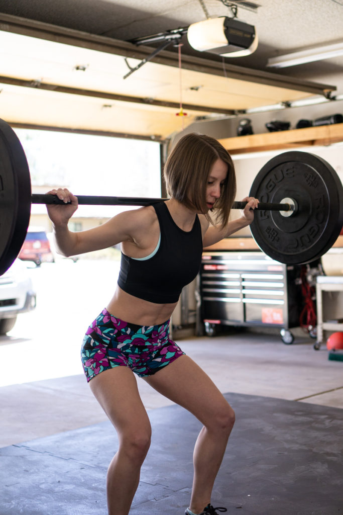 shorts workout outfit