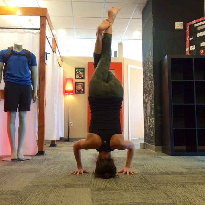 headstand-fatigue-green-camo-wunder-under-crops