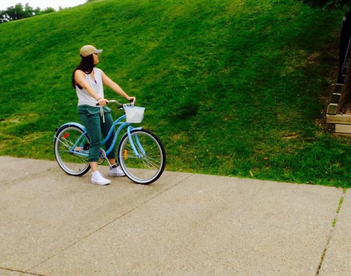 yogi-cut-off-tee-forest-serenity-pants-bike-2