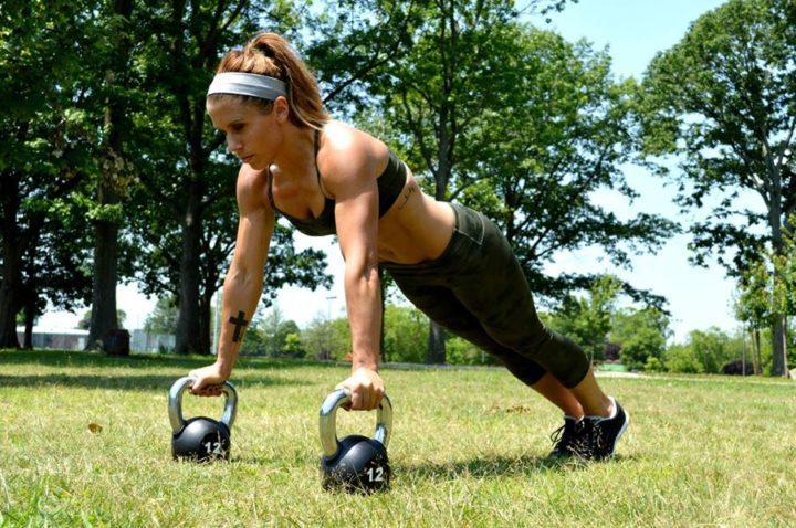 fatigue-green-camo-wunder-under-crops-kettlebell-pushup