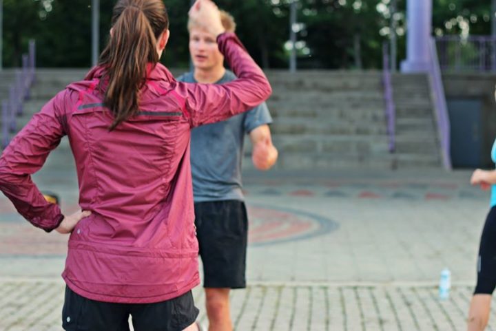 lululemon-bumble-berry-miss-misty-pullover