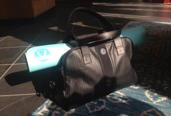 lululemon-two-times-yogi-bag-black