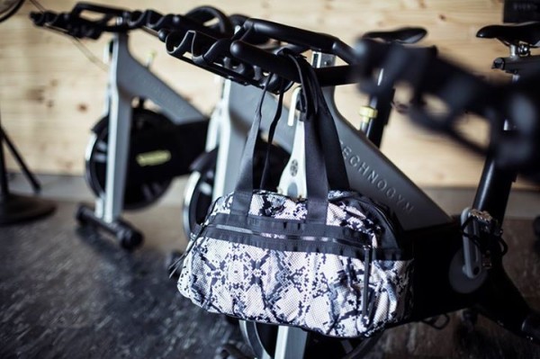 Lululemon ziggy snake gym to win duffel