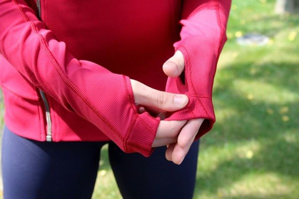 Lululemon cranberry bhakti yoga jacket thumbholes