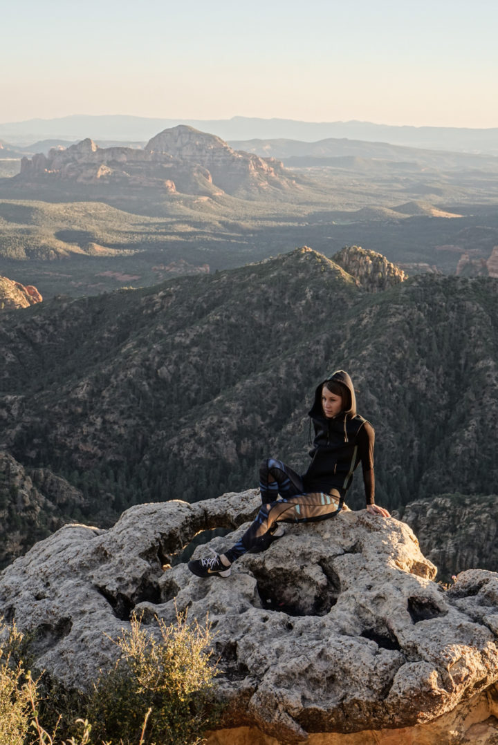 Alala bond vest + captain tights