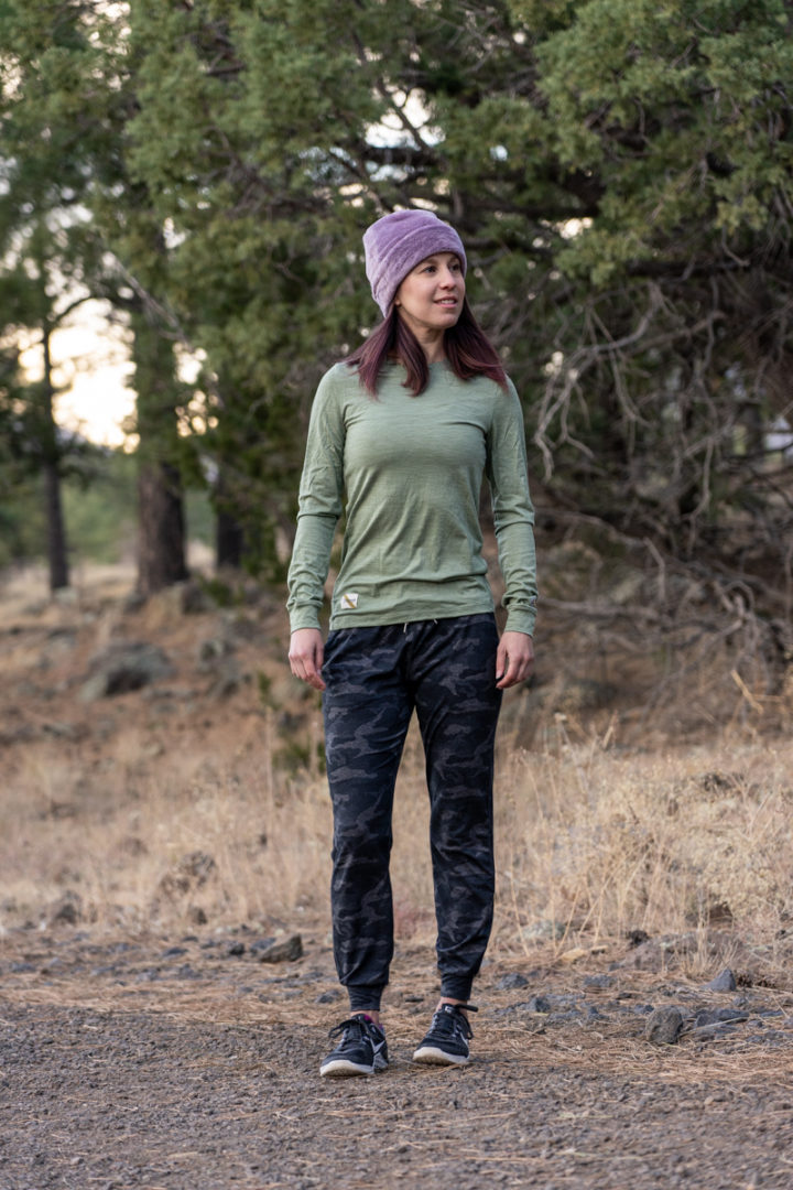 Fall athleisure outfit: camo joggers