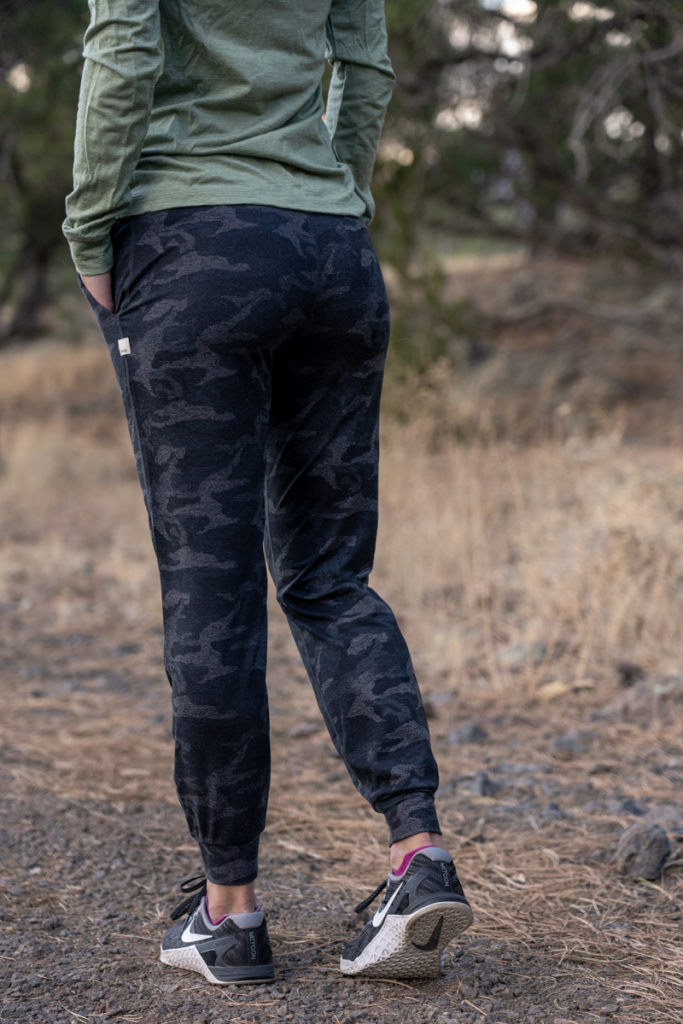 vuori performance jogger sale